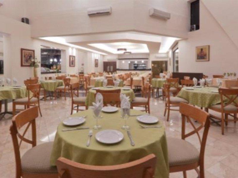 Continental Caribe Bay Hotel Chetumal Exterior photo